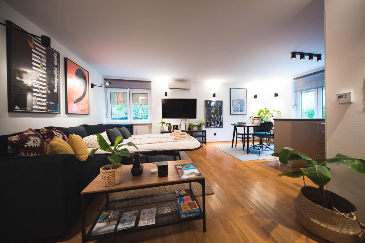 Sleep, Eat, Repeat And Park Your Car In Center Apartment
